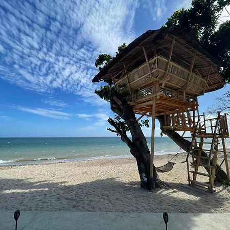 D' Beach Resort Puerto Princesa Exterior foto